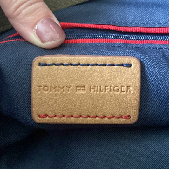 Tommy Hilfiger Large Tote Purse Shoulder Bag - Picture 12 of 12